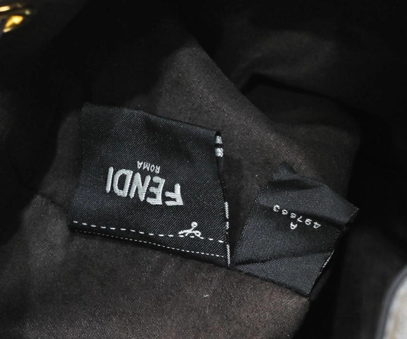 F**di bucket bags 4220a-0246