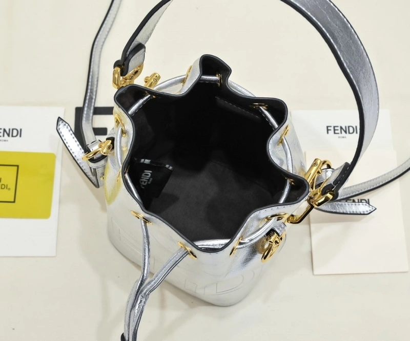 F**di bucket bags 4220a-0246