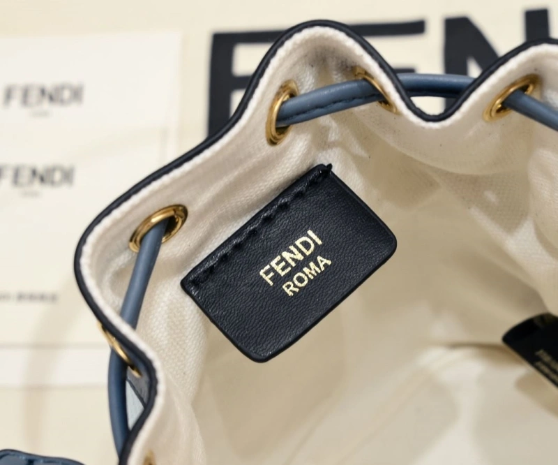 F**di bucket bags 4220a-0522