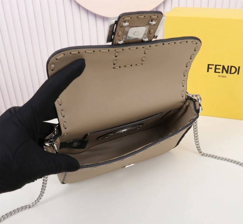F**di top handle bags 4220a-0671
