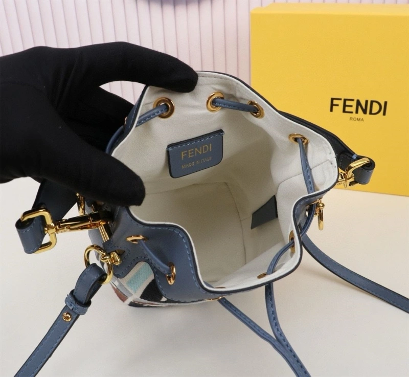 F**di bucket bags 4220a-0679