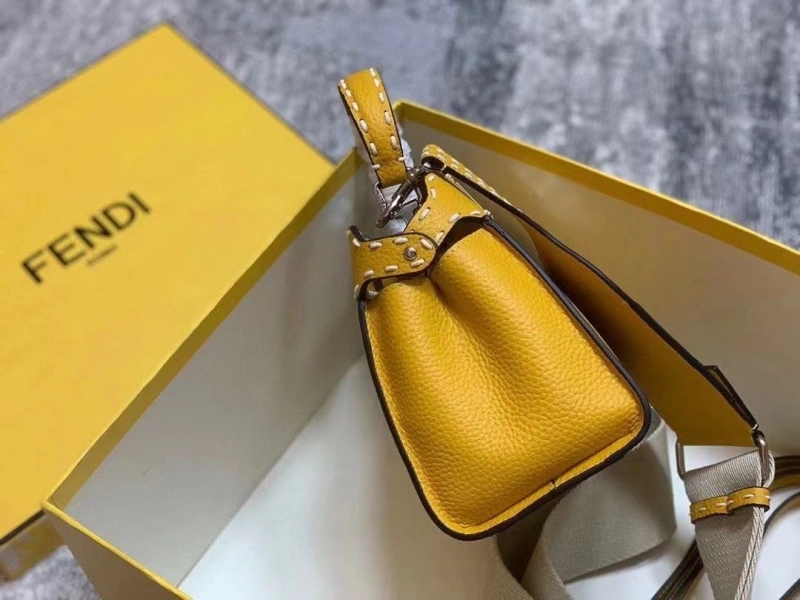 F**di top handle bags 4220a-0692