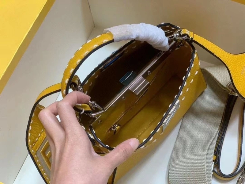 F**di top handle bags 4220a-0692