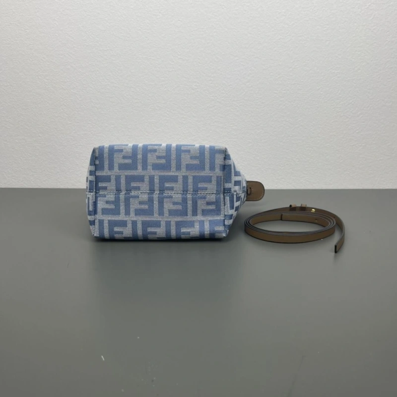 F**di shopping bags 4220a-0699