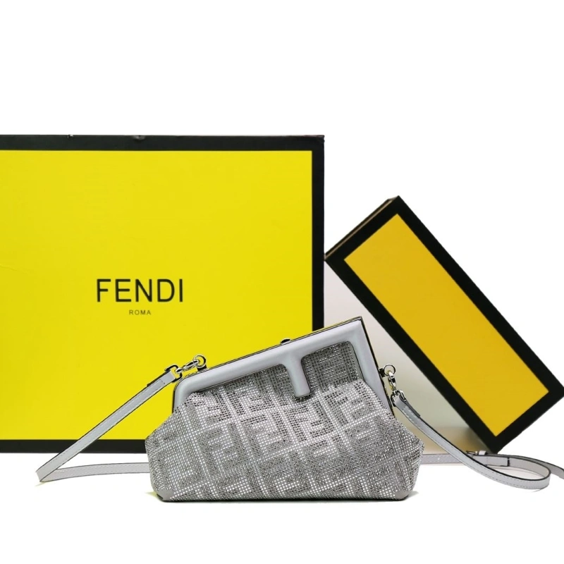 F**di first bags 4220a-0738