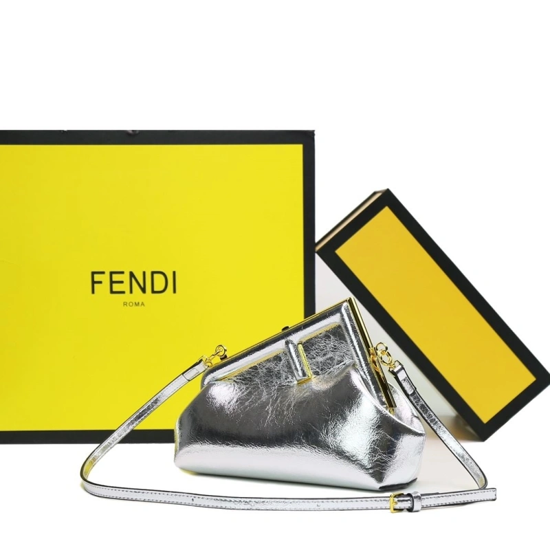 F**di first bags 4220a-0739