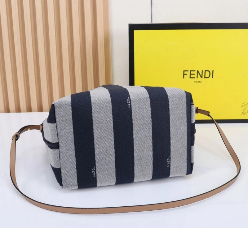 F**di shopping bags 4220a-0753