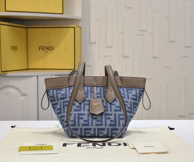 F**di shopping bags 4220c-0015