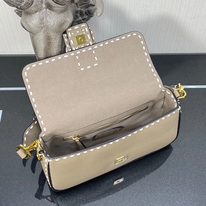 F**di baguette bags 4220d-0006