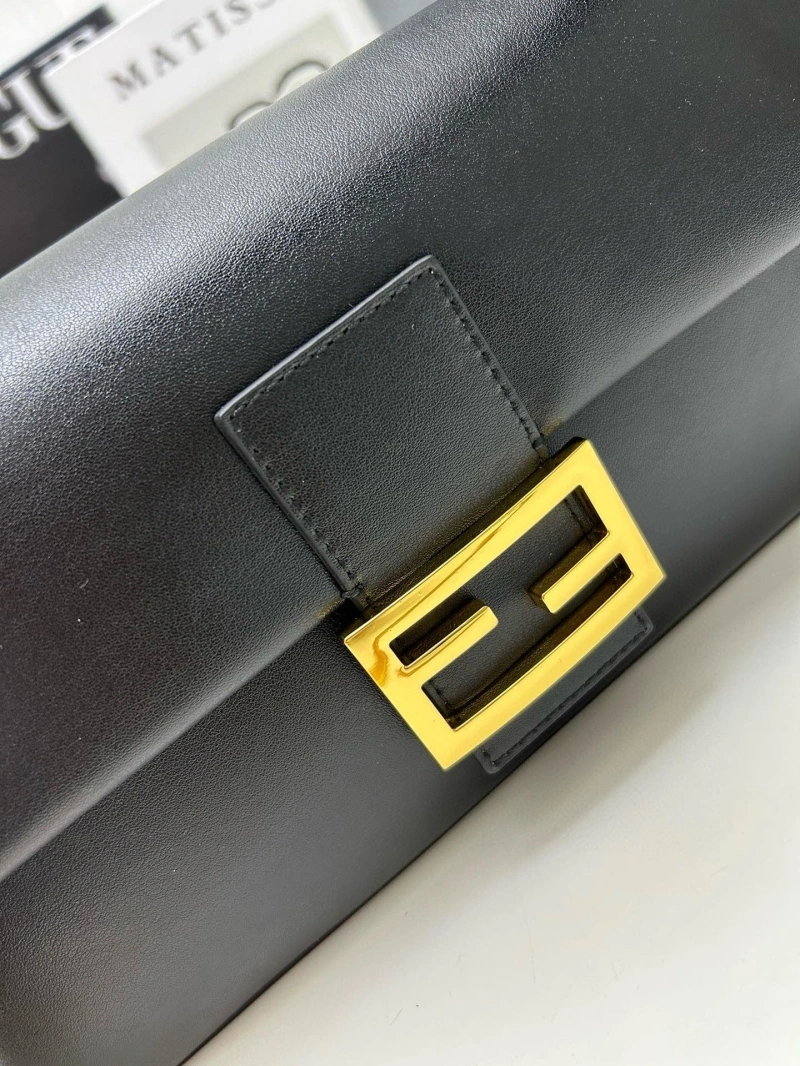 F**di baguette bags 4220d-0007