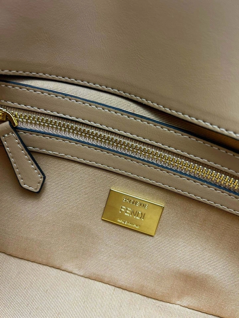F**di baguette bags 4220d-0009