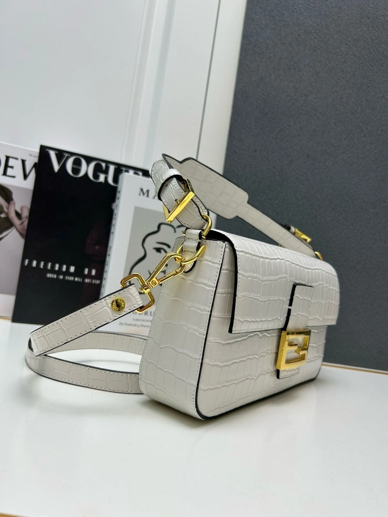 F**di baguette bags 4220d-0010