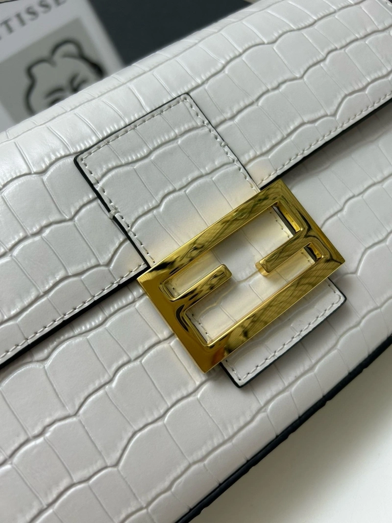 F**di baguette bags 4220d-0010