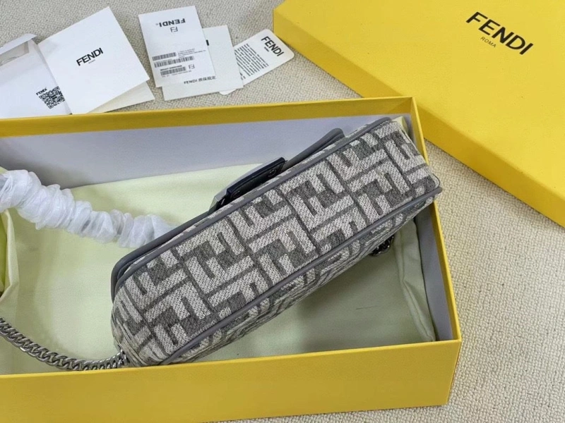 F**di baguette bags 4220d-0011