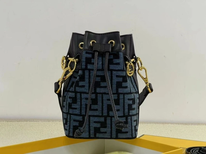 F**di bucket bags 4220d-0014