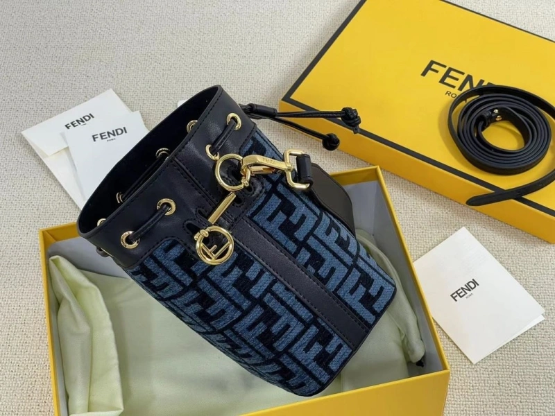 F**di bucket bags 4220d-0014
