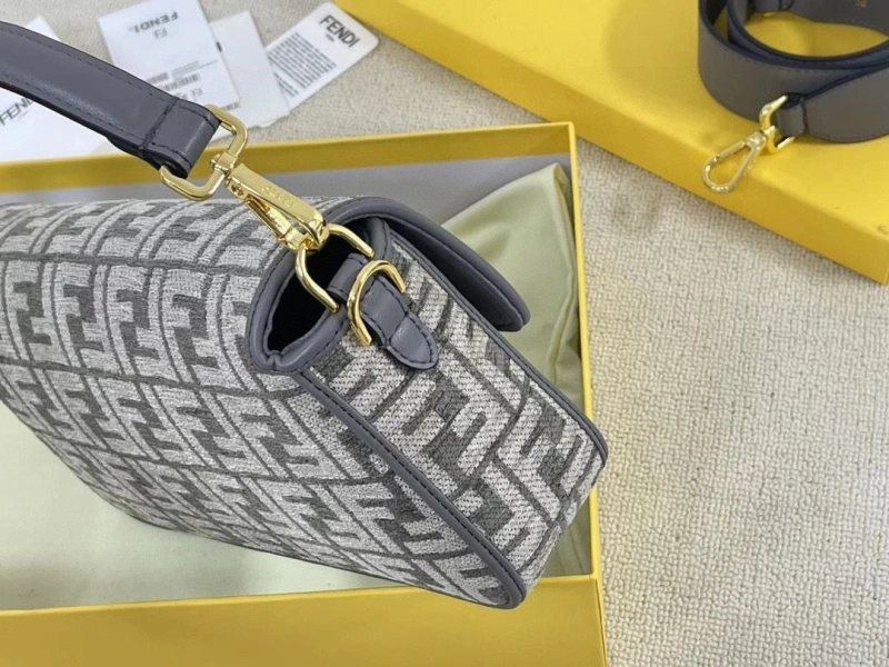 F**di baguette bags 4220d-0015