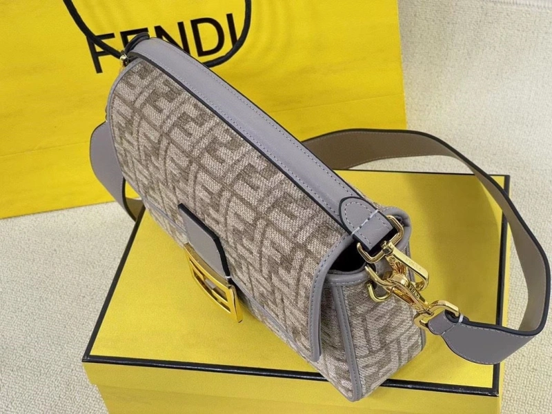 F**di baguette bags 4220d-0017