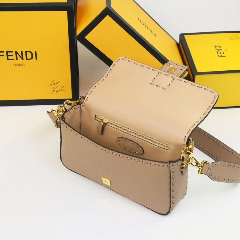 F**di baguette bags 4220d-0029
