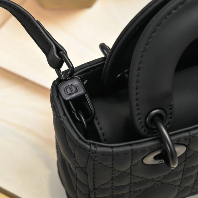 D10r top handle bags 4220d-0048