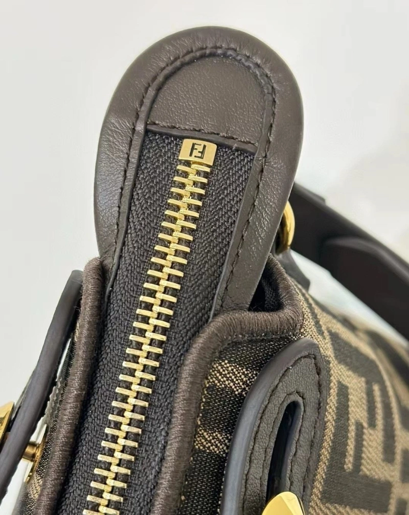 F**di top handle bags 4220d-0062