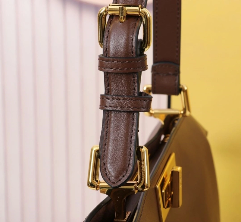 F**di top handle bags 4220d-0085