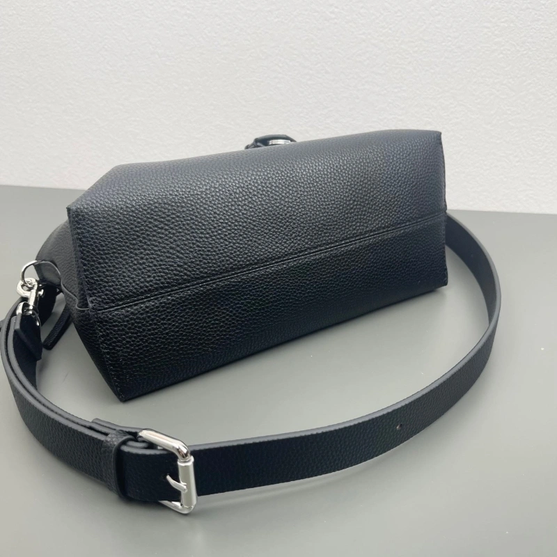 F**di top handle bags 4220d-0131