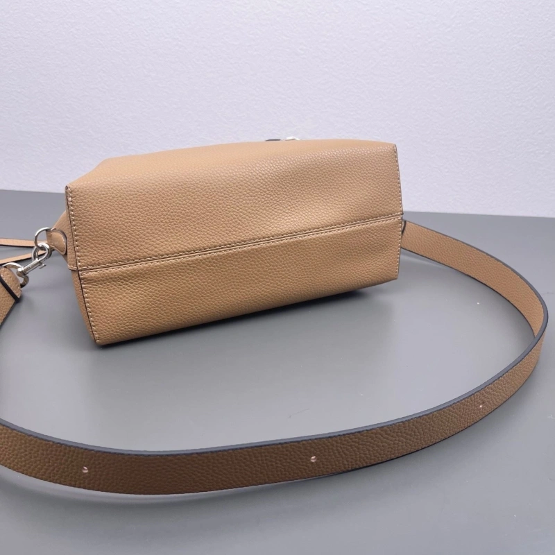 F**di top handle bags 4220d-0132