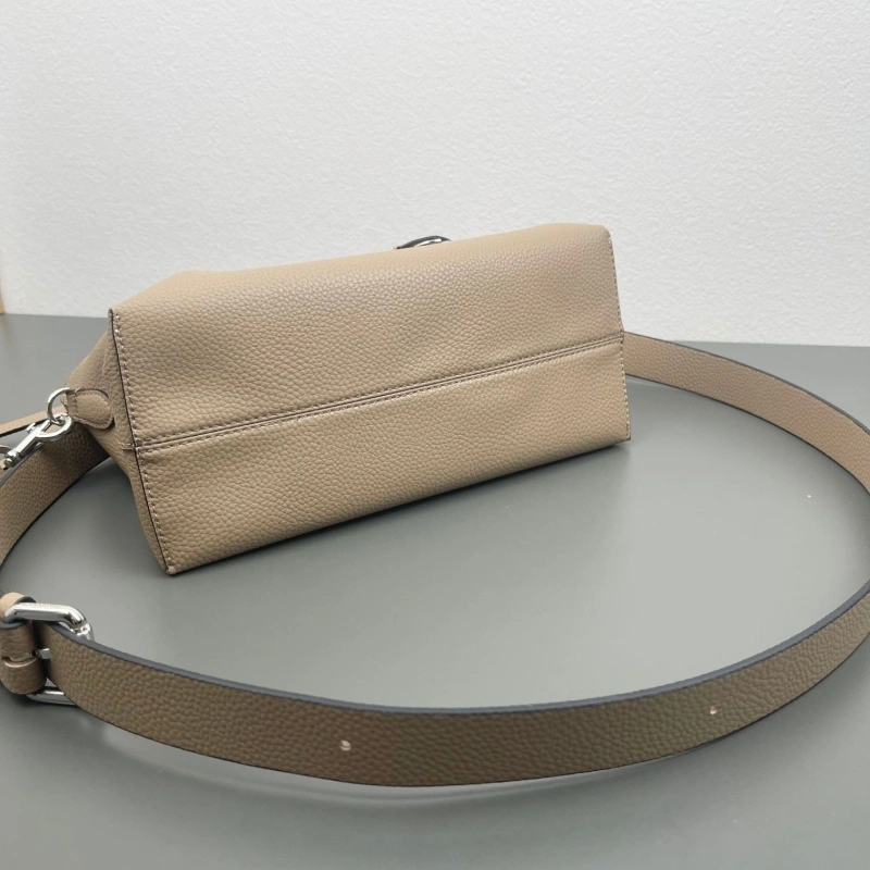 F**di top handle bags 4220d-0133