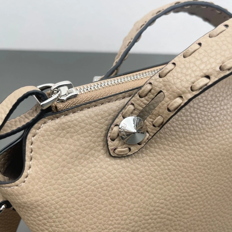 F**di top handle bags 4220d-0133