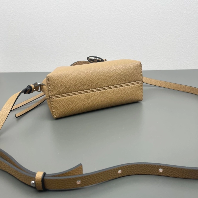 F**di top handle bags 4220d-0136