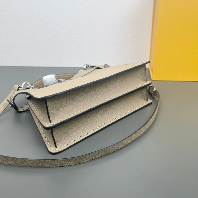 F**di top handle bags 4220d-0146