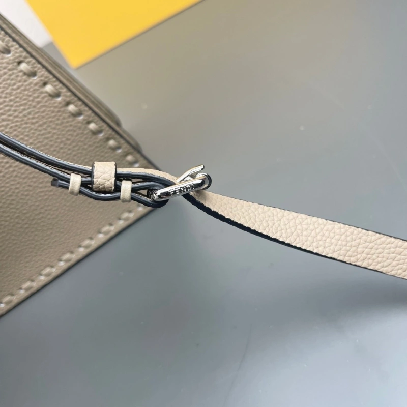 F**di top handle bags 4220d-0146