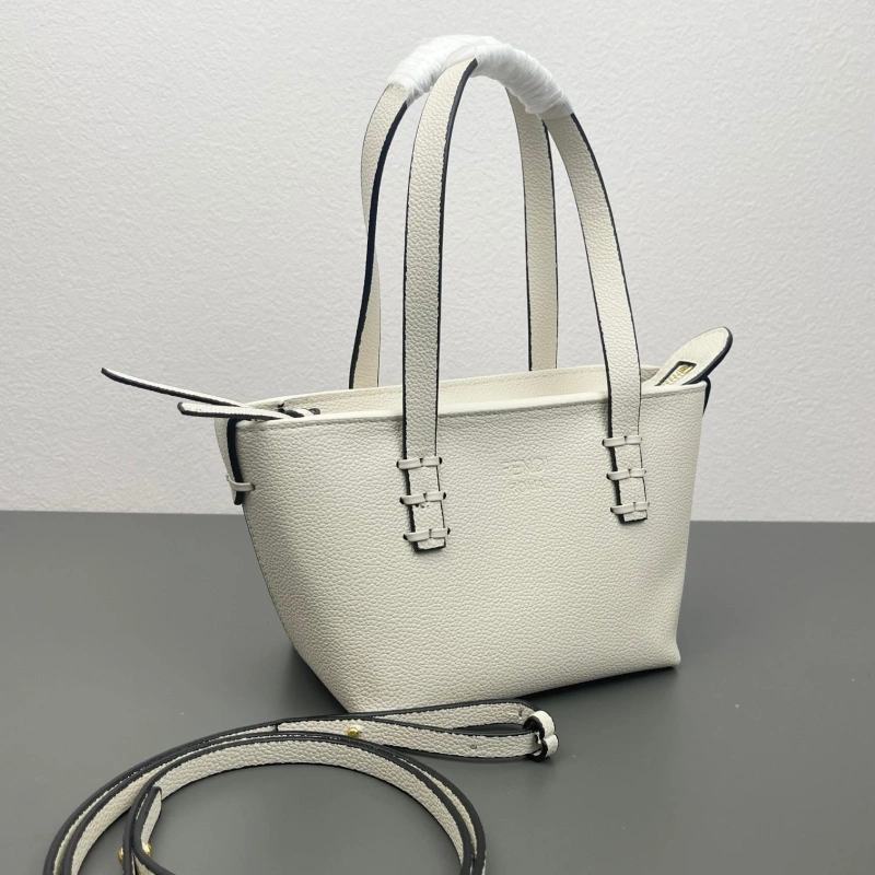 F**di shopping bags 4220d-0152
