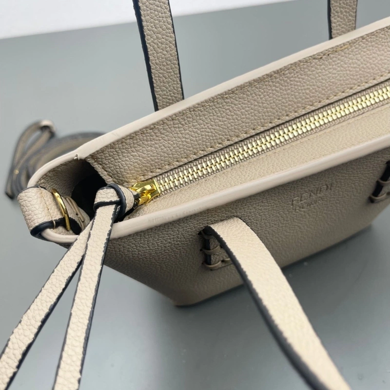 F**di shopping bags 4220d-0153