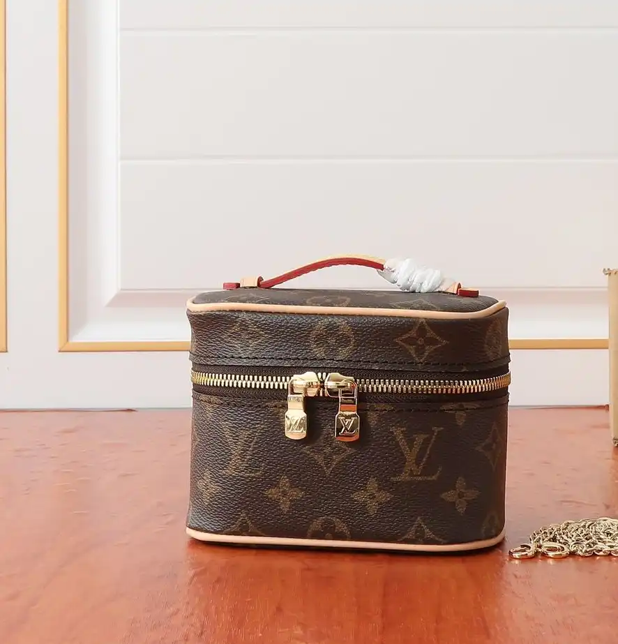 LV Cosmetic Bags 4220D-0490