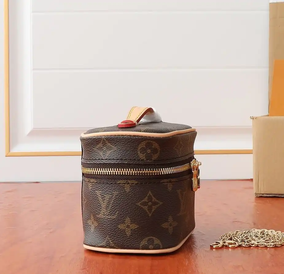 LV Cosmetic Bags 4220D-0490