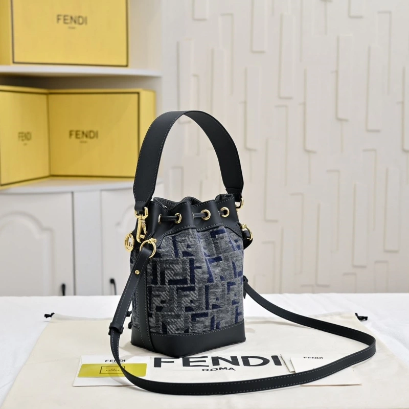 F**di bucket bags 4220d-0500