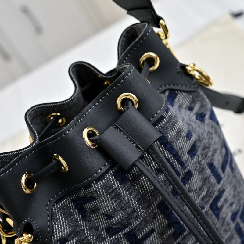F**di bucket bags 4220d-0500