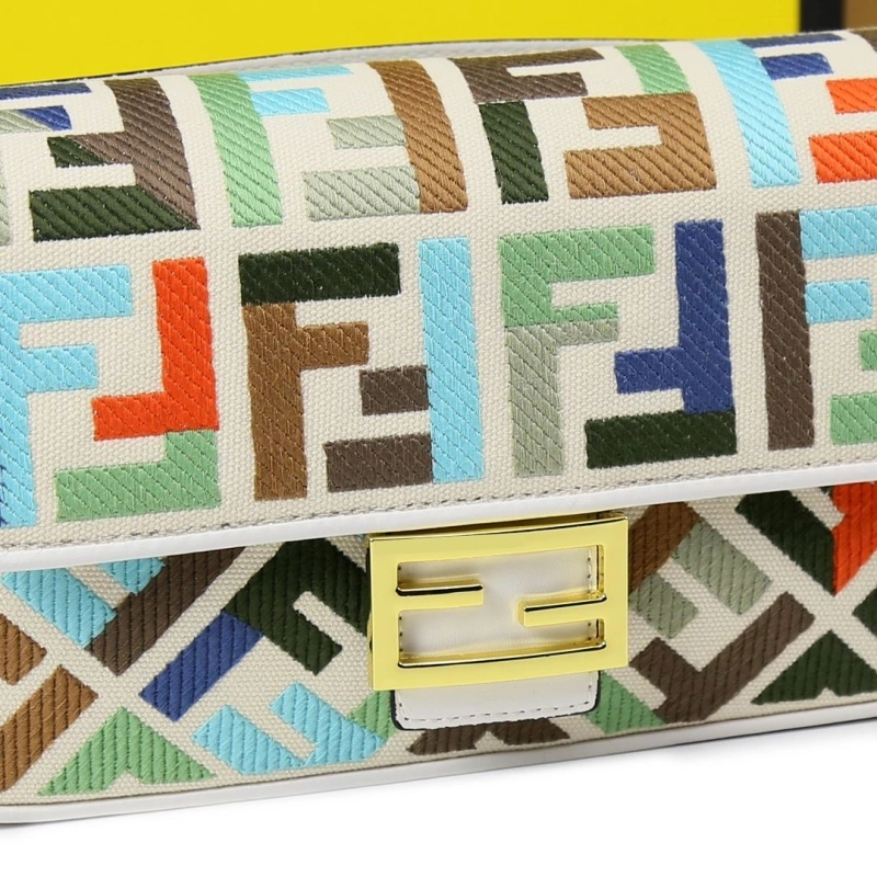 F**di baguette bags 4220d-0545
