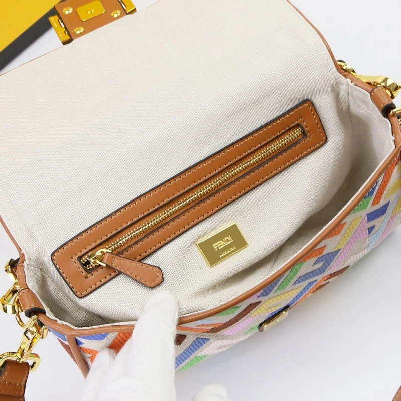 F**di baguette bags 4220d-0548