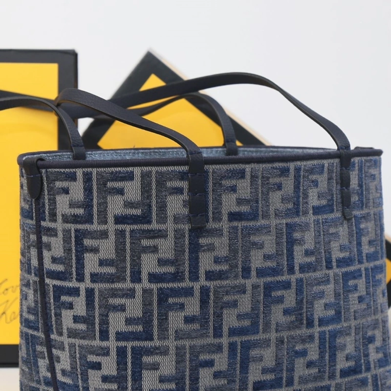 F**di shopping bags 4220d-0553
