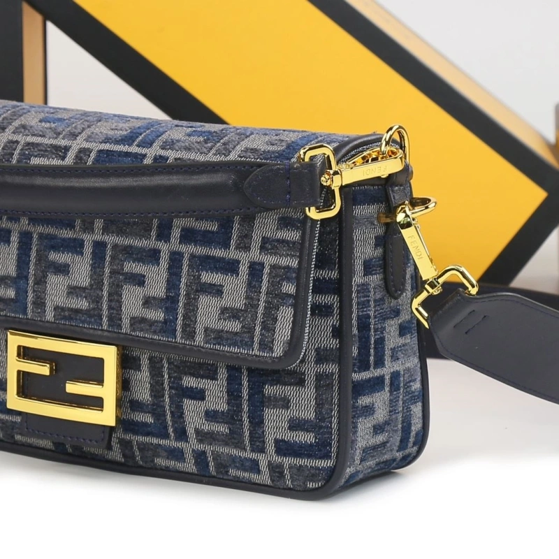 F**di baguette bags 4220d-0554