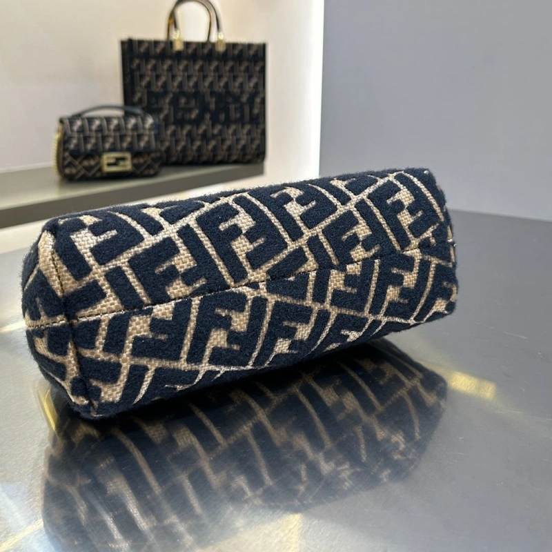 F**di first bags 4222c-0129