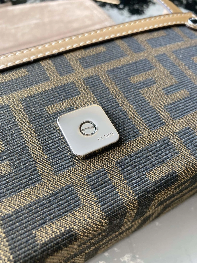 F**di baguette bags 4222c-0137