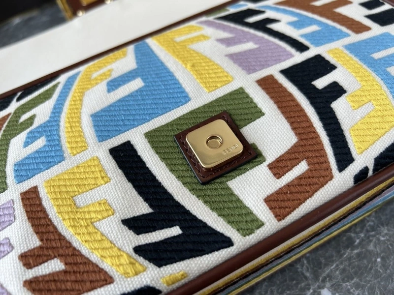 F**di baguette bags 4222c-0141