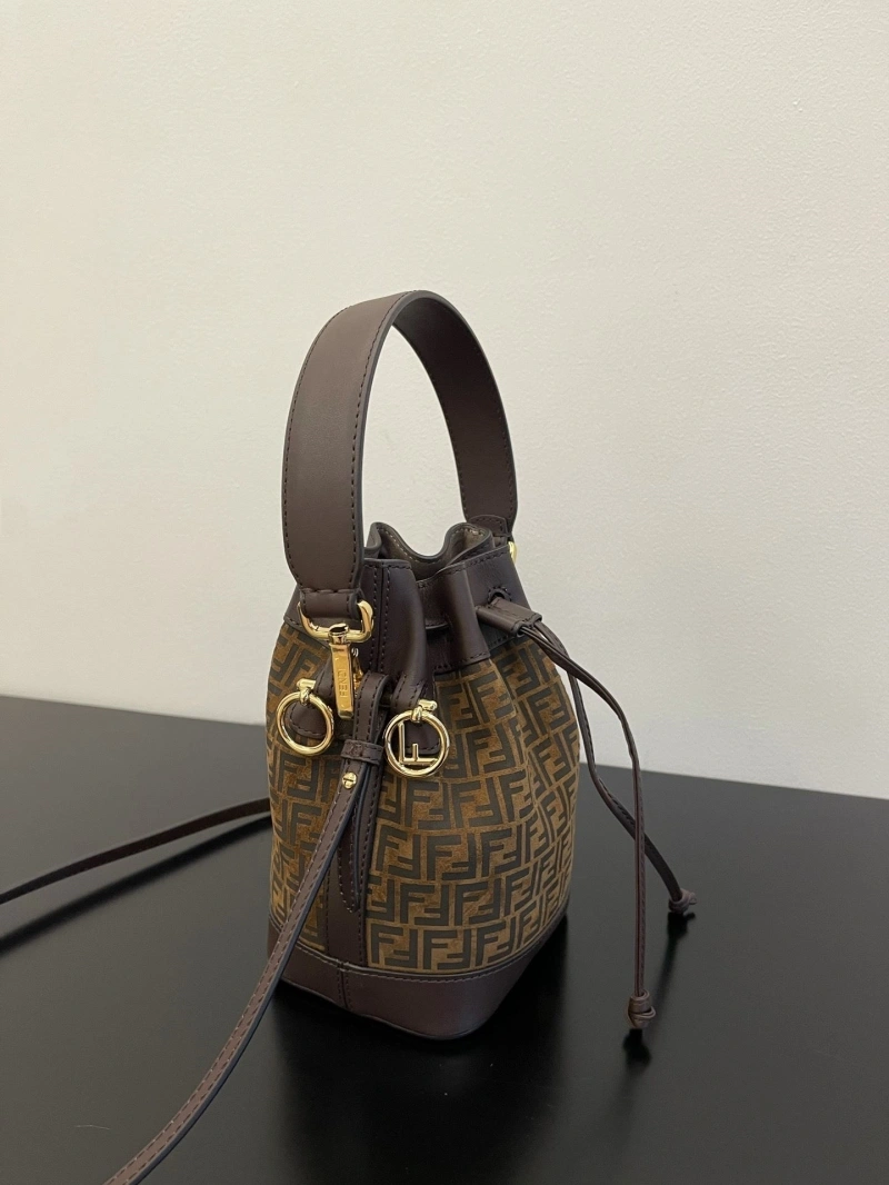 F**di bucket bags 4222c-0167