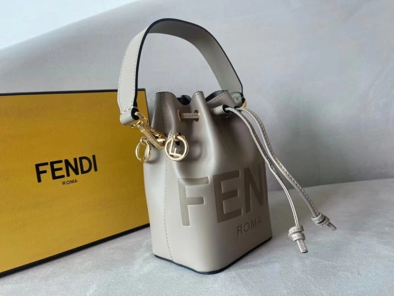 F**di bucket bags 4222c-0181