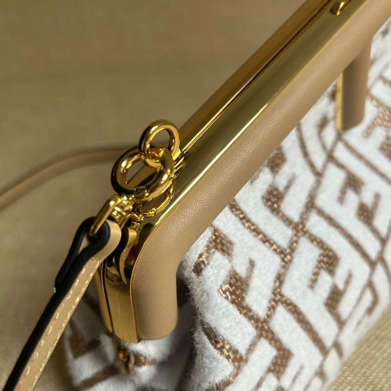 F**di first bags 4222c-0253