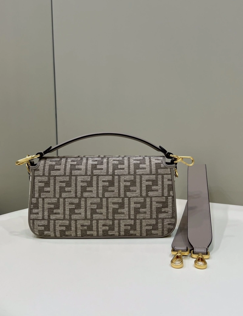 F**di baguette bags 4222c-0272